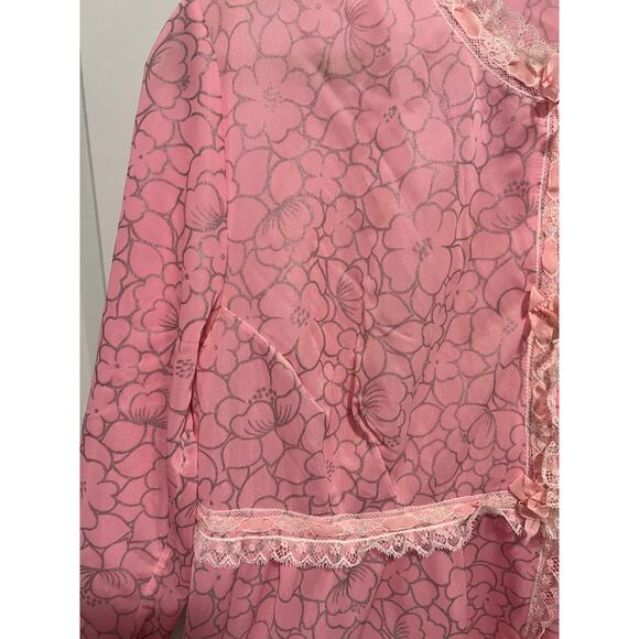 Vintage pink and silver dressing gown - Picture 6 of 8